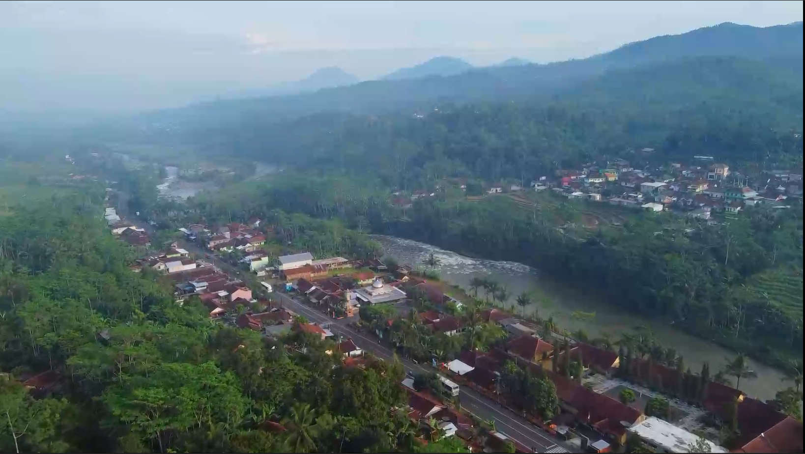 Gunung Sekitar Desa